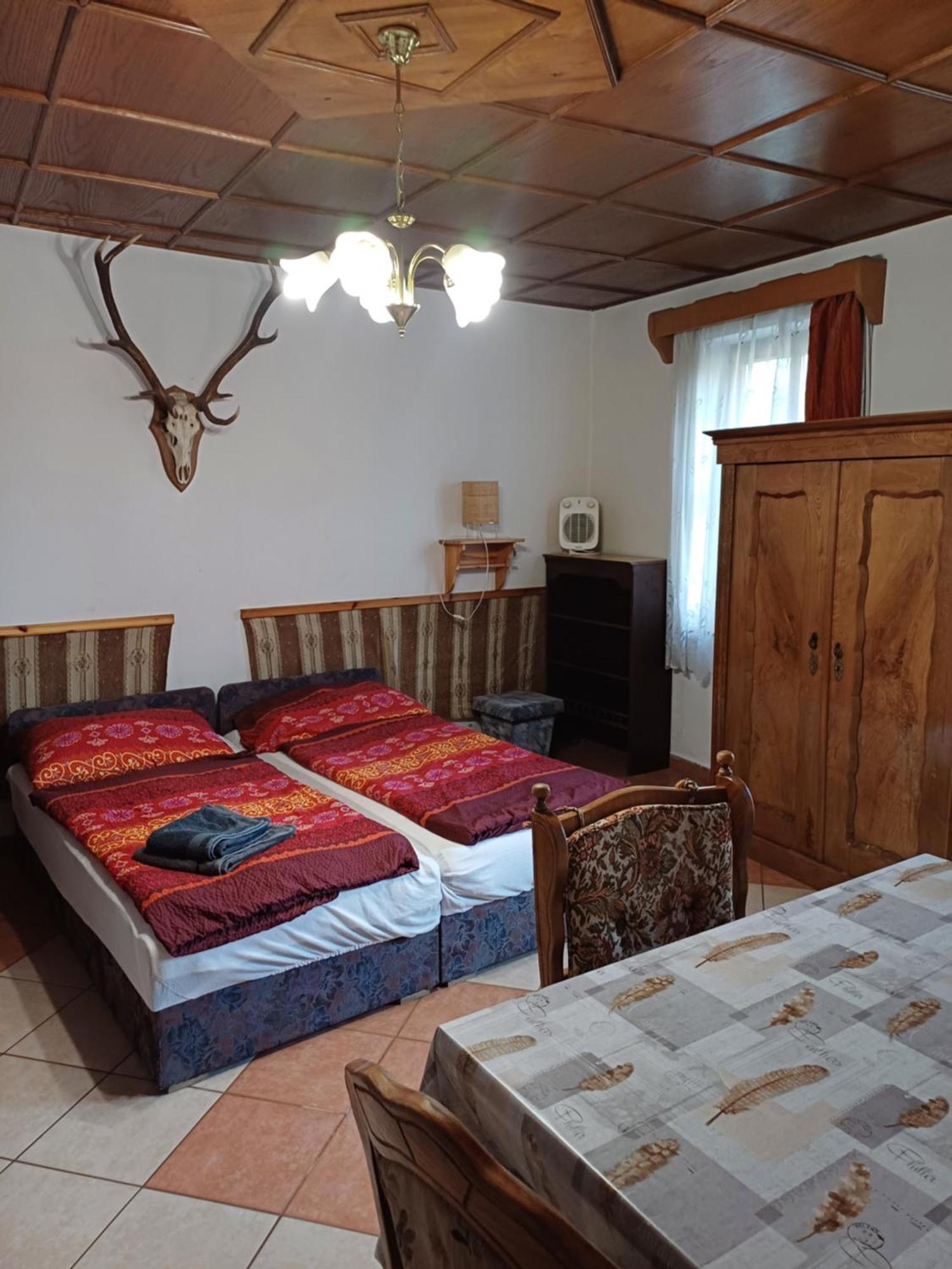 Zanati Apartmannhaz Nagykapornak Buitenkant foto